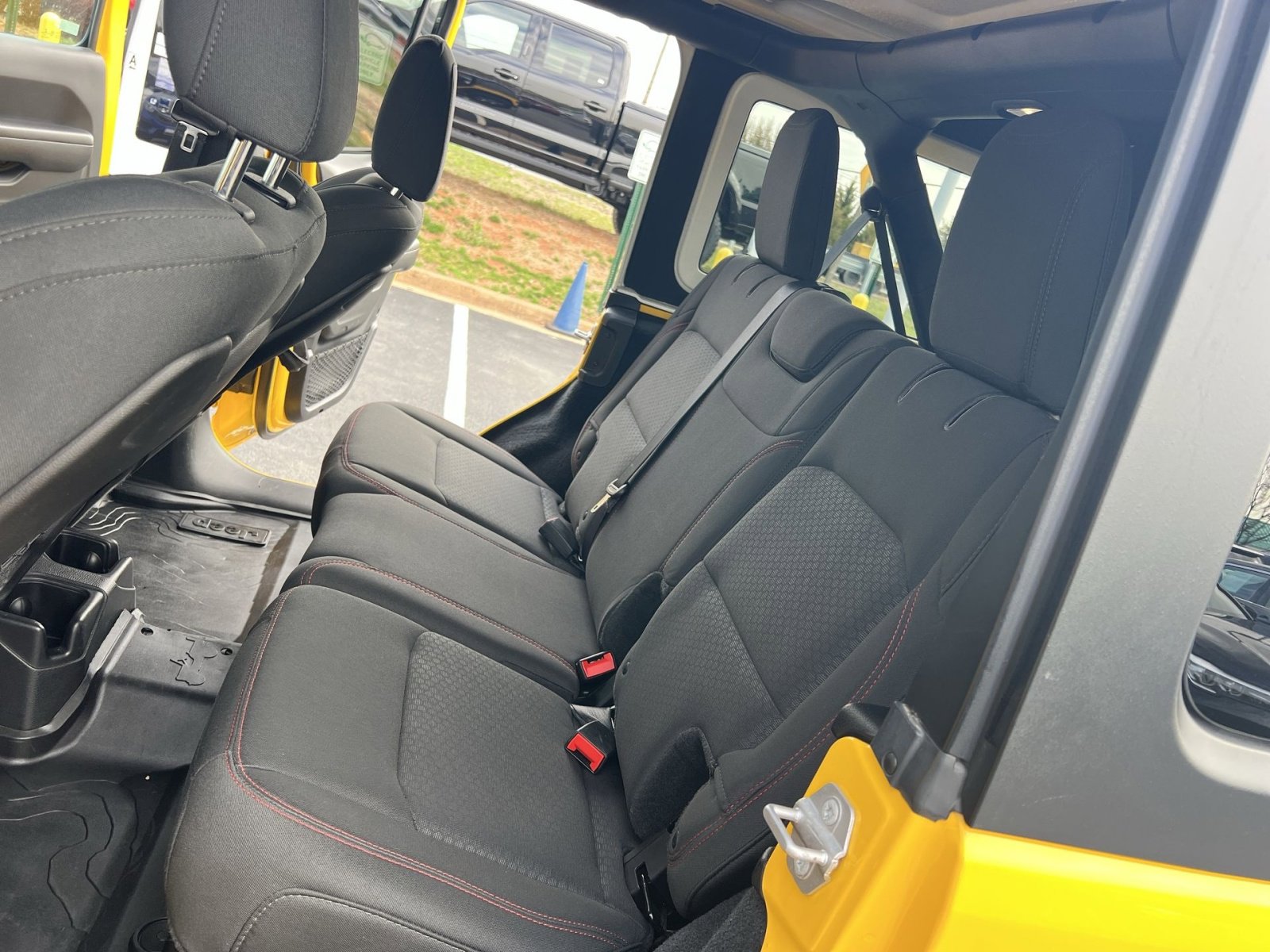 Used 2018 Jeep Wrangler Unlimited Rubicon image 24