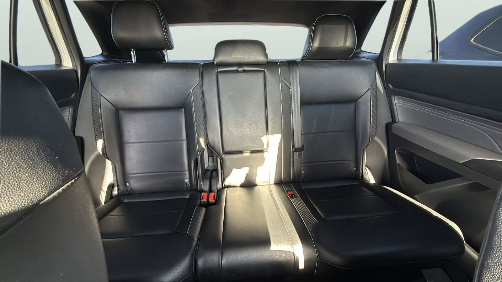 Used 2022 Volkswagen Atlas Cross Sport SE image 25