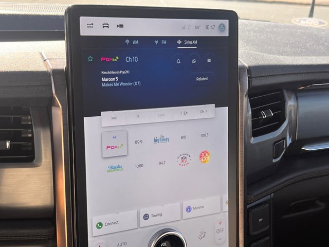 Certified 2022 Ford F150 Lightning Lariat w/ Max Trailer Tow Package image 21