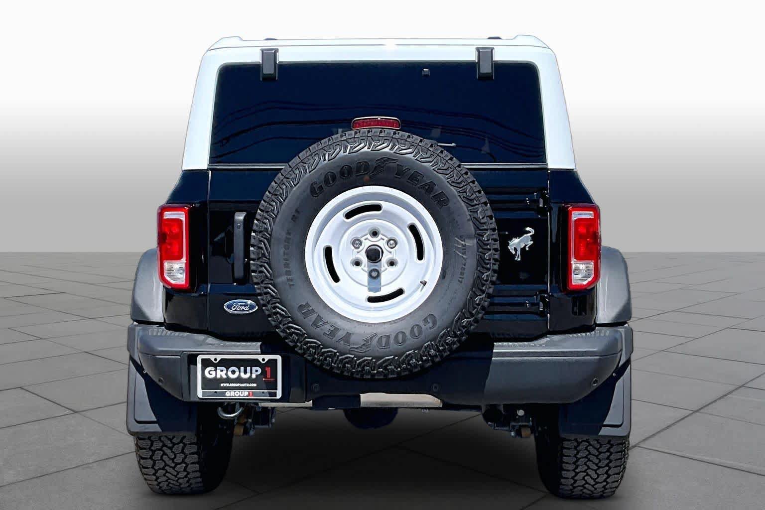Certified 2025 Ford Bronco Heritage Edition AWD/4WD image 5