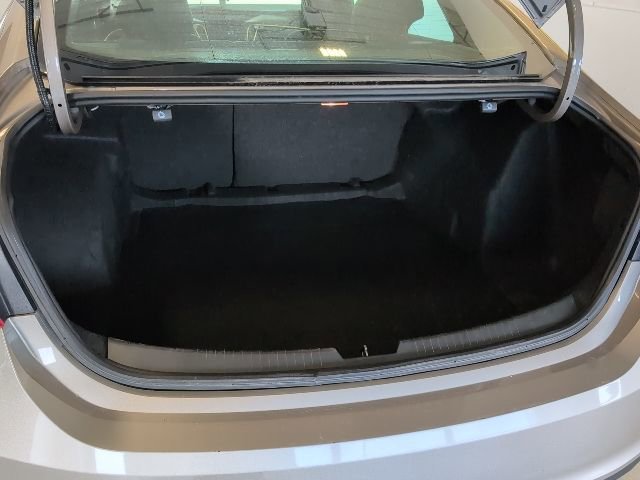 Used 2023 Chevrolet Malibu LT image 31