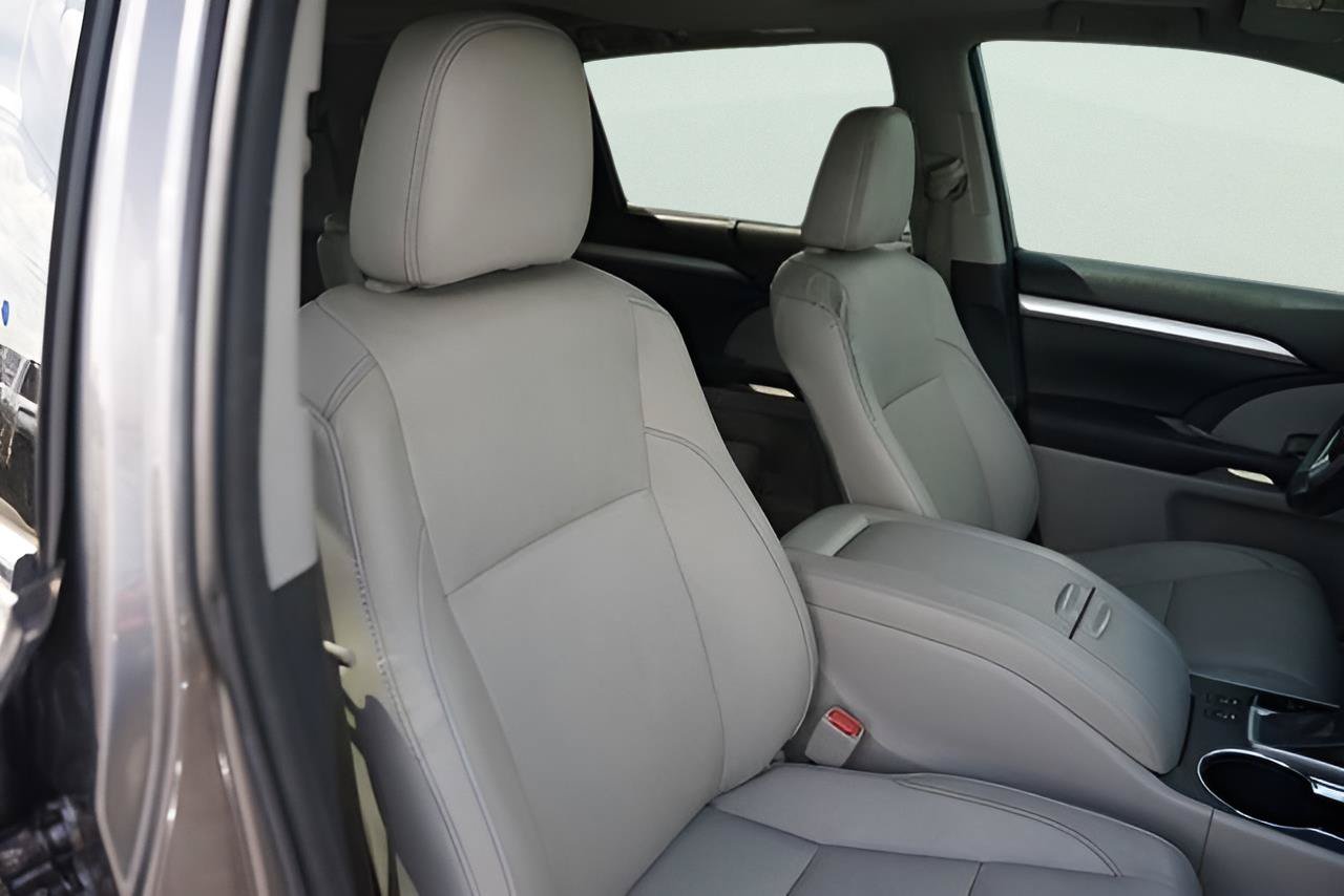 Used 2017 Toyota Highlander XLE FWD image 20