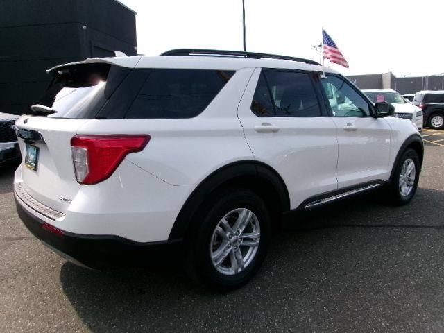 Certified 2022 Ford Explorer XLT w/ Equipment Group 202A AWD/4WD image 6