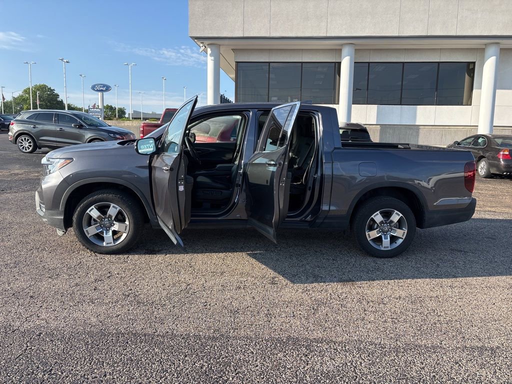 Used 2025 Honda Ridgeline RTL image 4