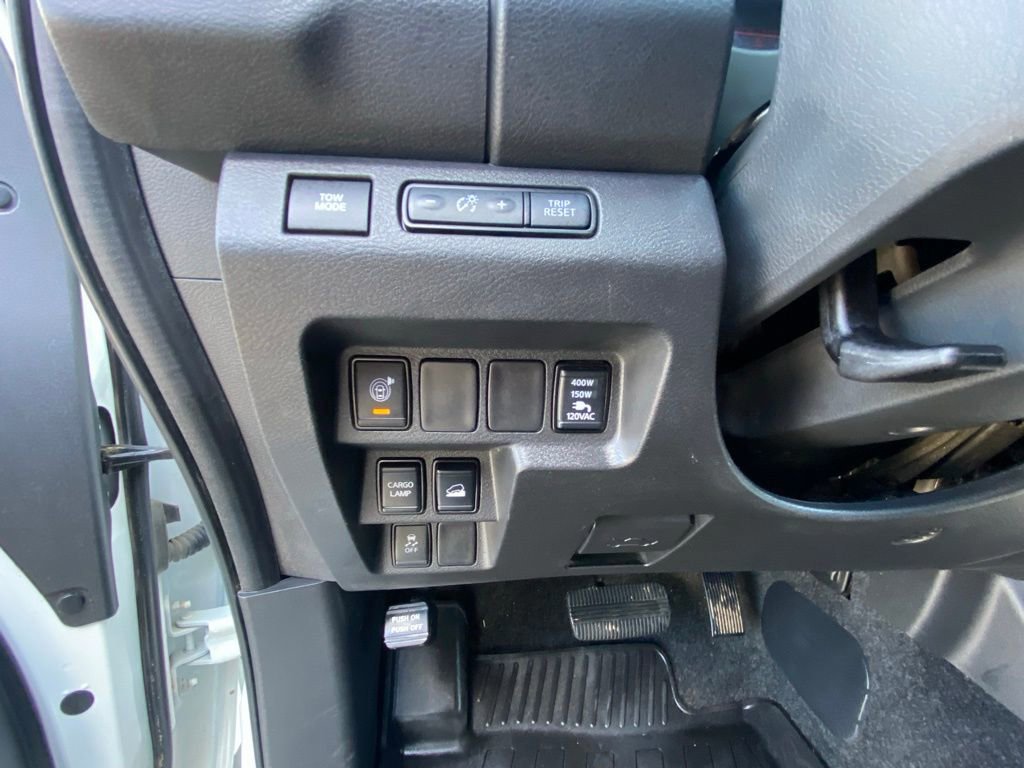 Used 2025 Nissan Frontier SV w/ SV Convenience Package image 12