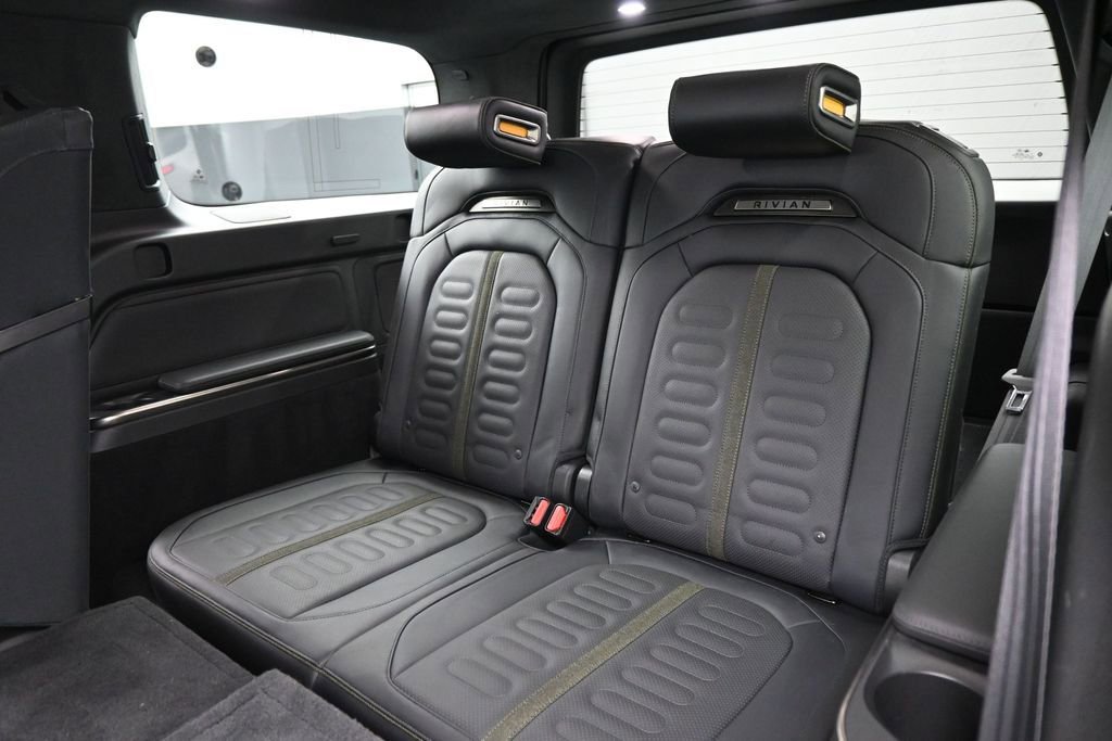 Used 2024 Rivian R1S Adventure AWD/4WD image 17