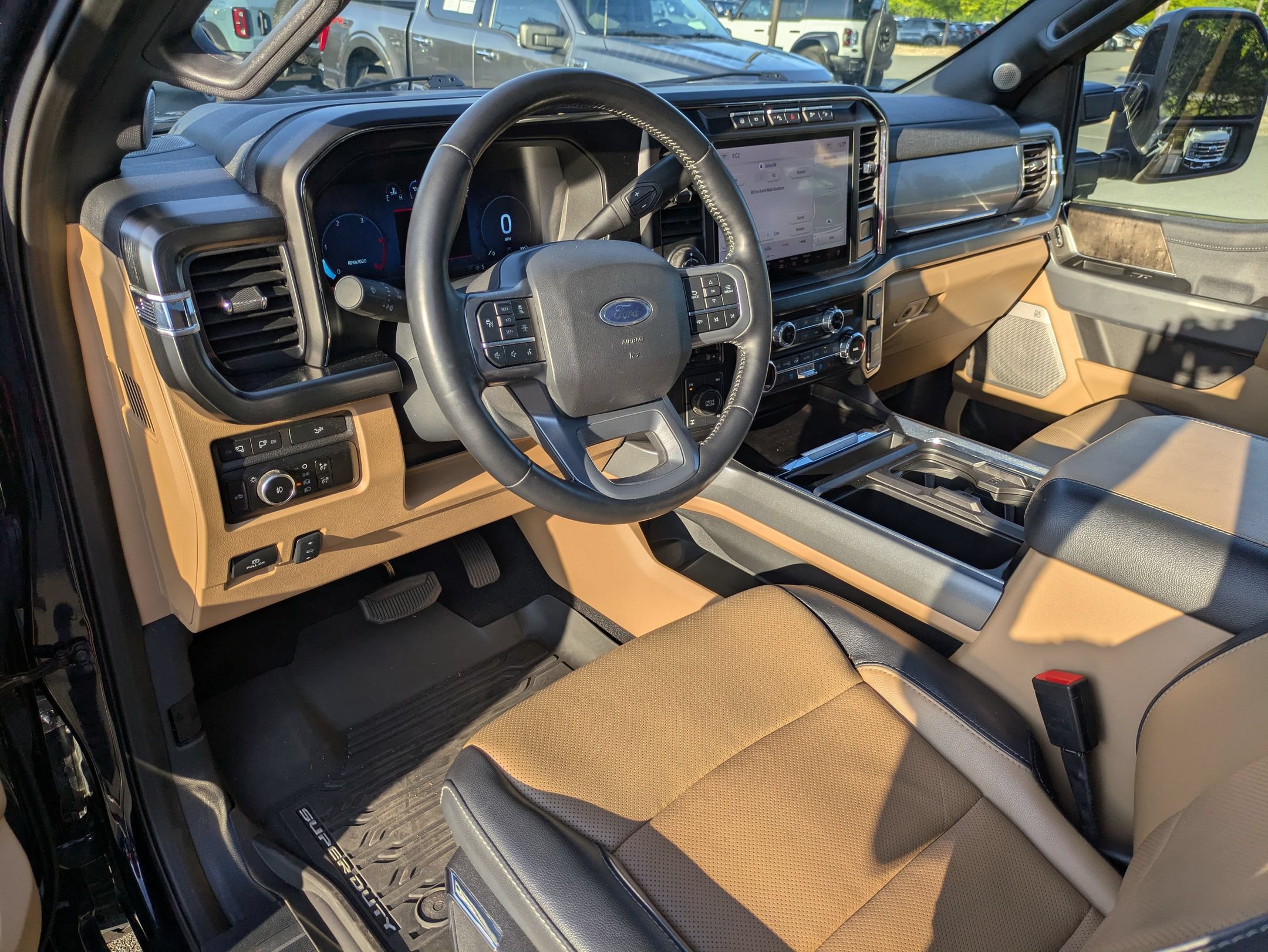 Certified 2024 Ford F250 Lariat w/ Lariat Ultimate Package AWD/4WD image 12