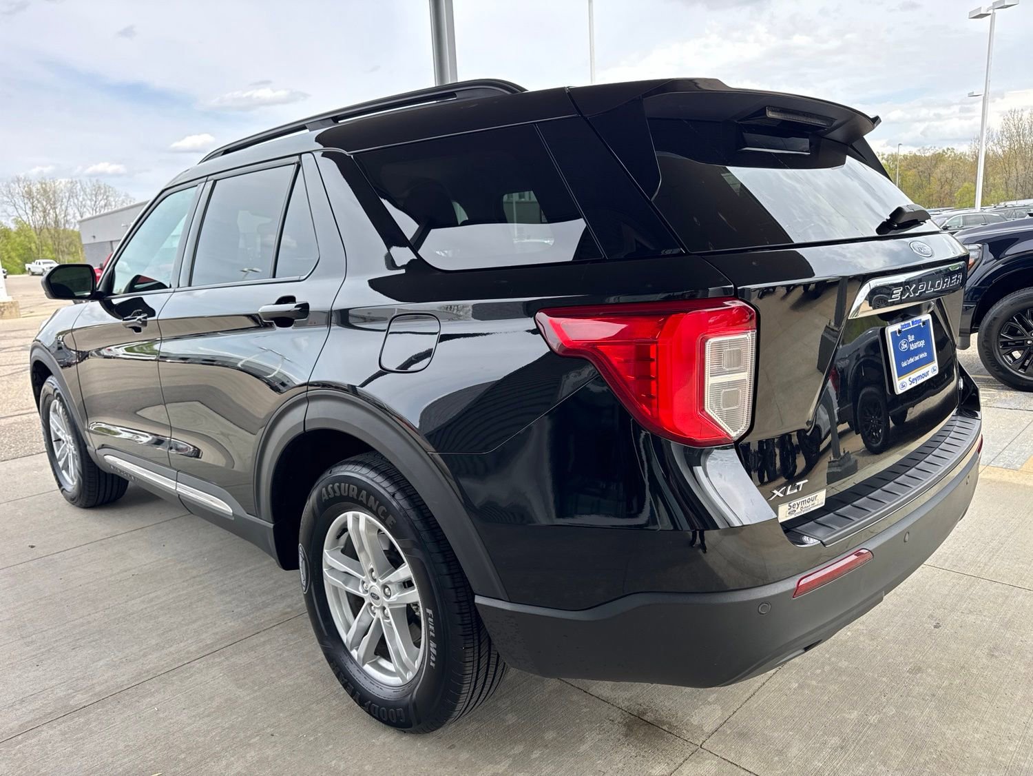 Certified 2023 Ford Explorer XLT AWD/4WD image 6