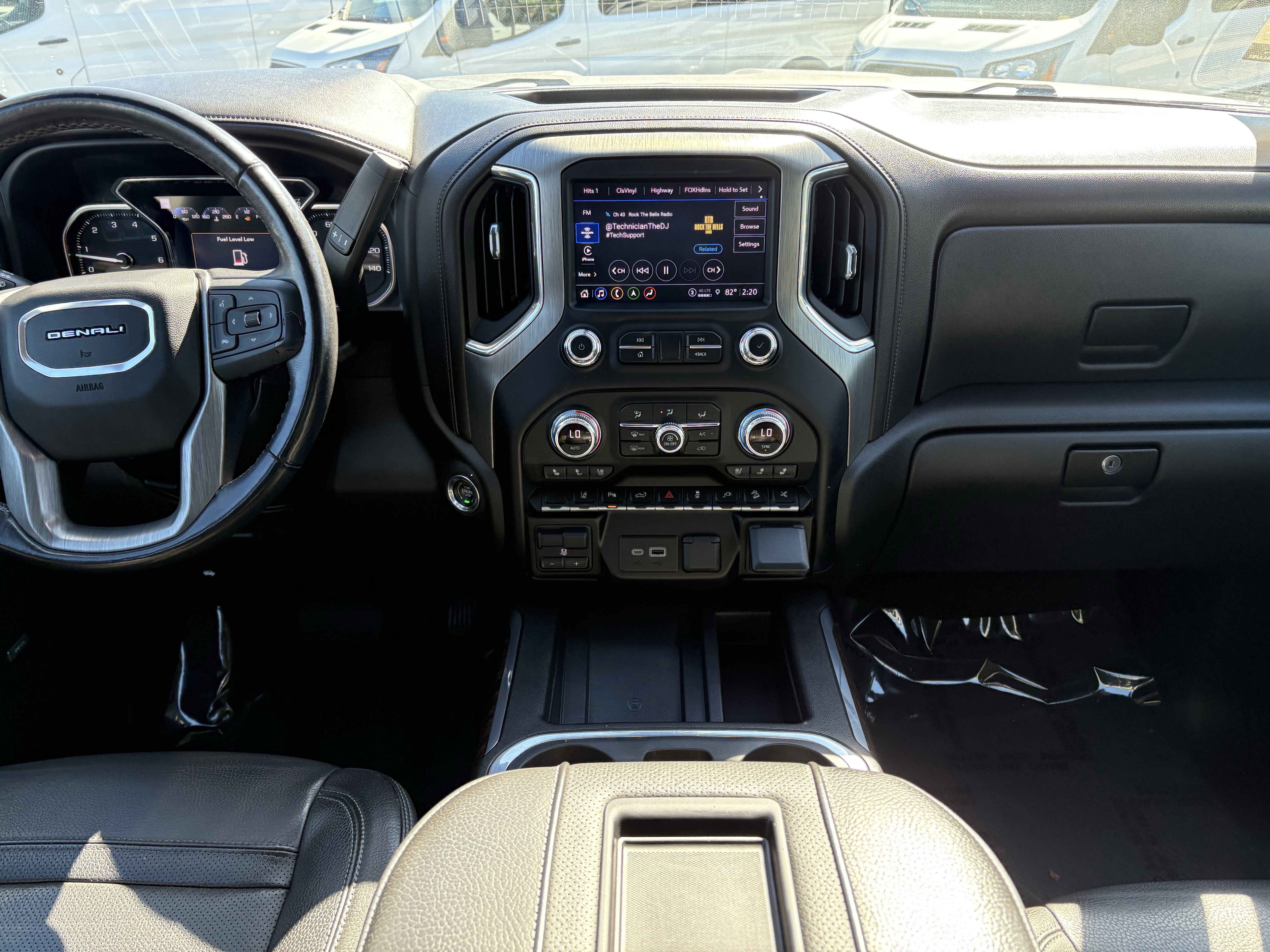 Used 2022 GMC Sierra 2500 Denali w/ Denali Ultimate Package image 15