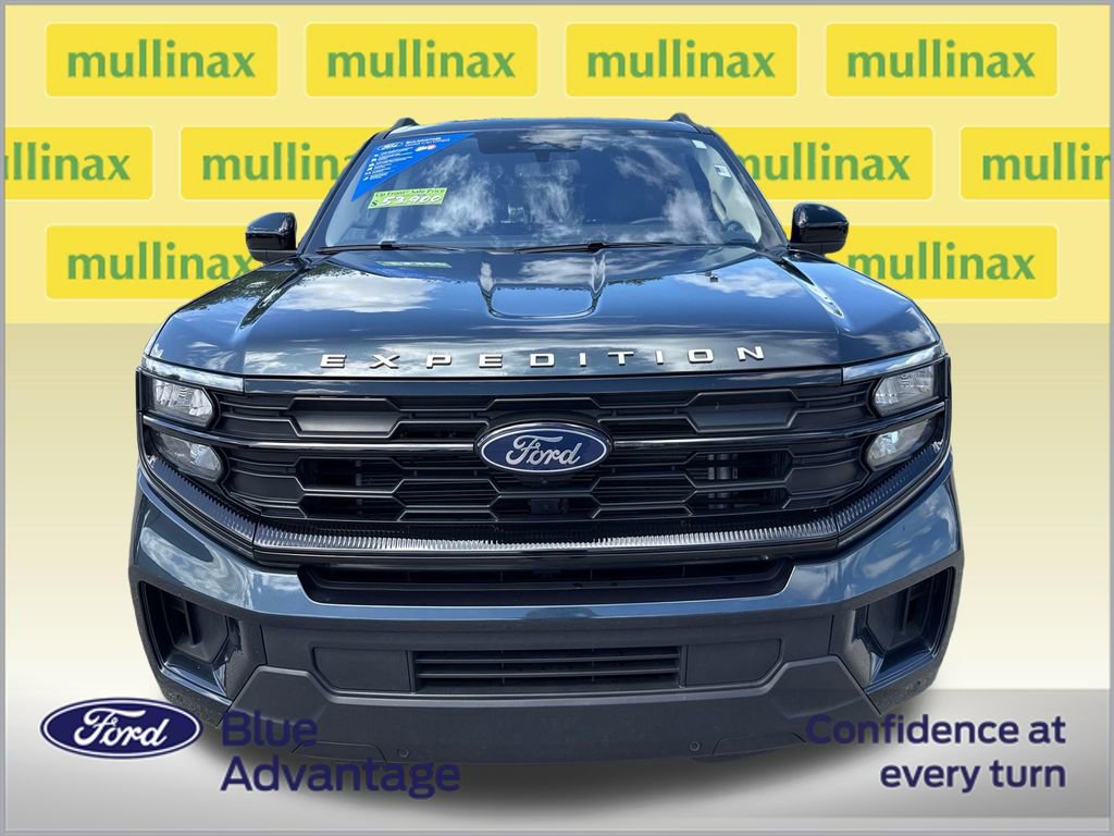 Certified 2025 Ford Expedition Active image 11