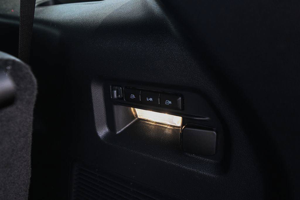 Certified 2025 Ford Explorer ST AWD/4WD image 17