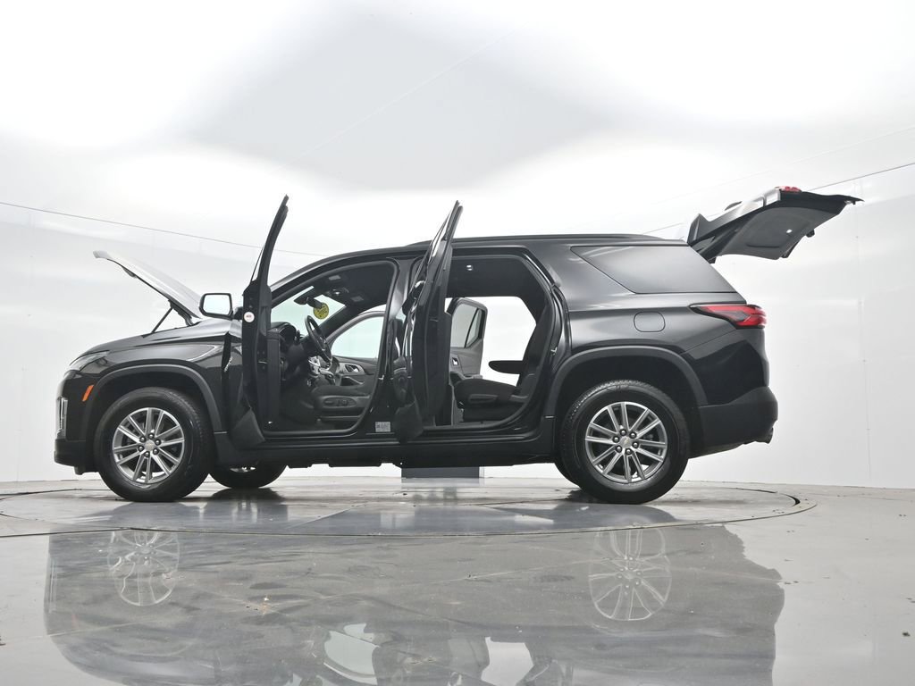 Used 2023 Chevrolet Traverse LT FWD image 44