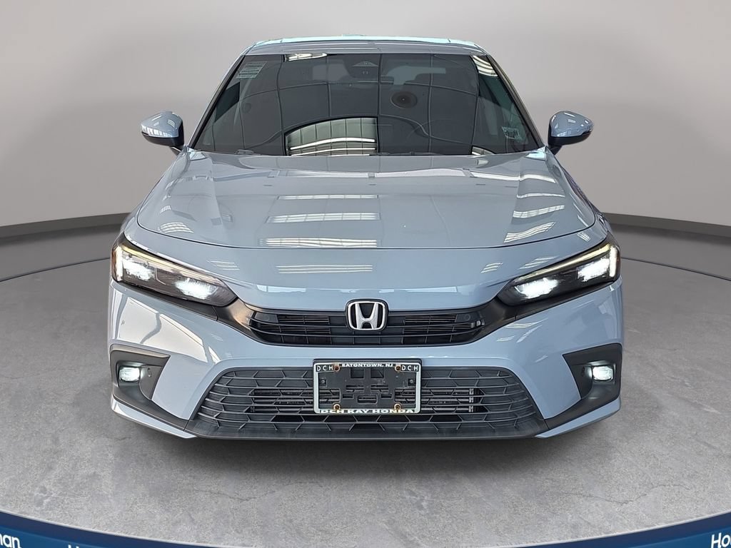 Used 2022 Honda Civic Touring image 2