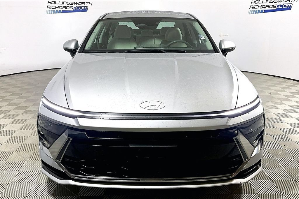 Used 2025 Hyundai Sonata SEL FWD image 2