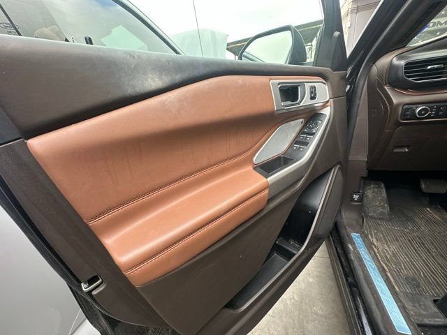 Certified 2023 Ford Explorer King Ranch w/ Technology Package AWD/4WD image 9