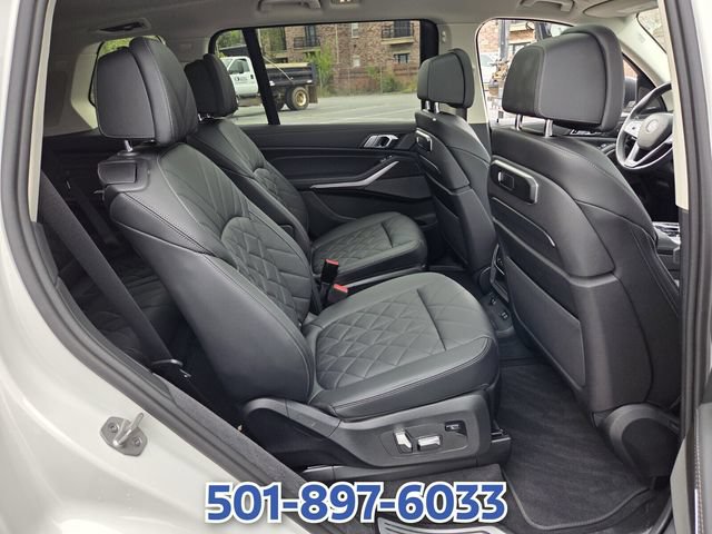 Used 2024 BMW X7 xDrive40i AWD/4WD image 16
