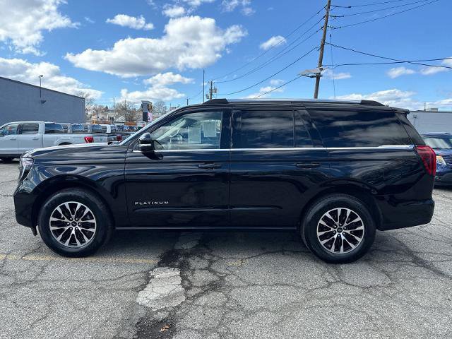 Certified 2025 Ford Expedition Platinum AWD/4WD image 4