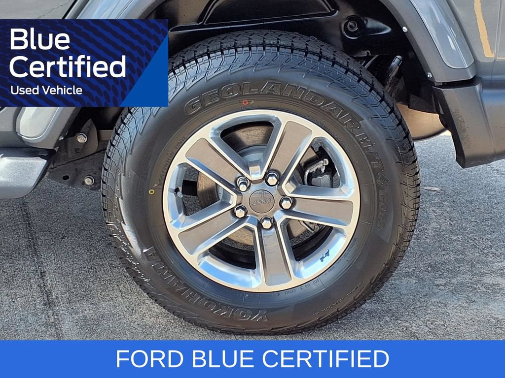 Used 2022 Jeep Wrangler Unlimited Sahara AWD/4WD image 31