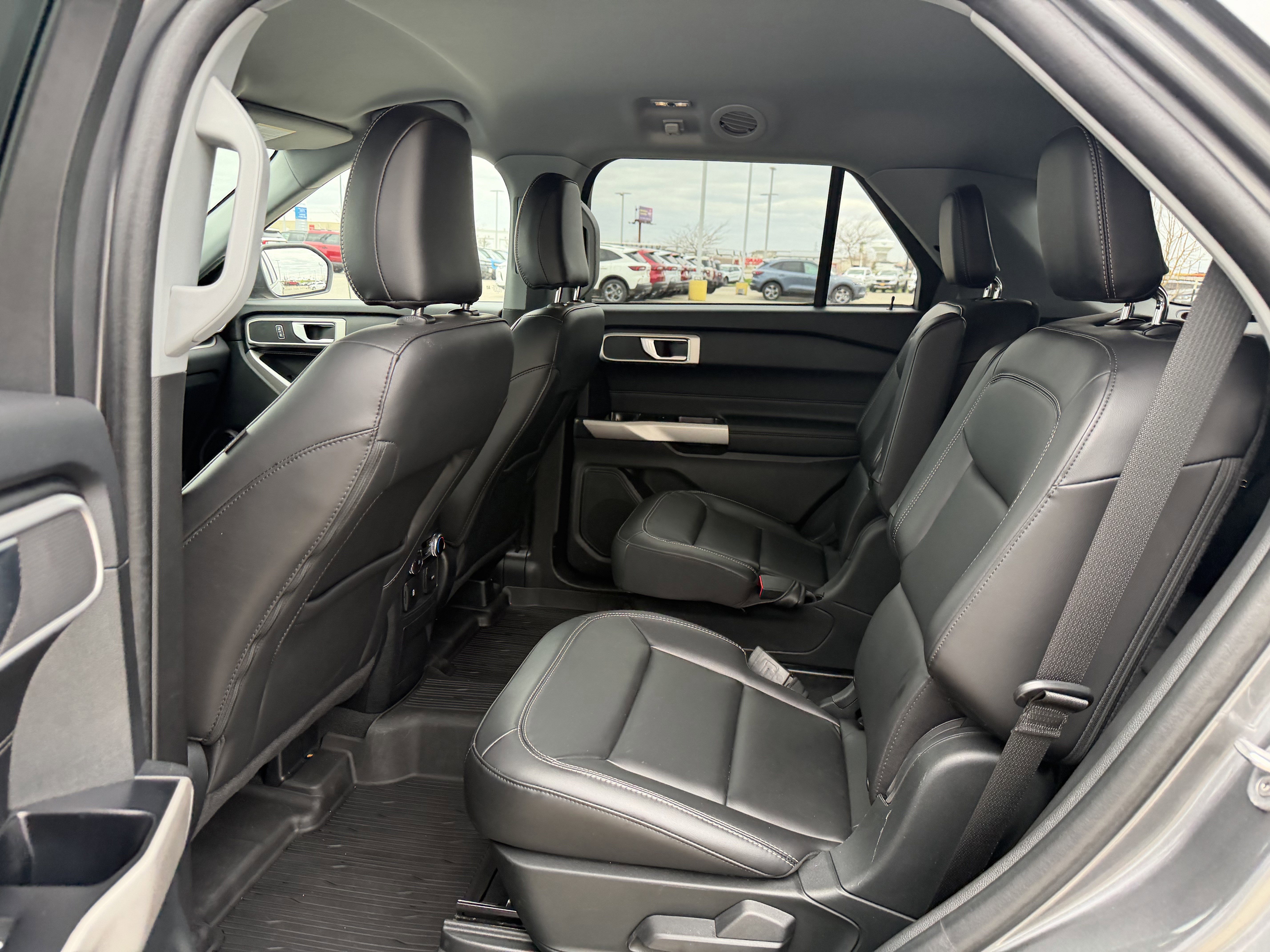 Certified 2023 Ford Explorer XLT w/ Equipment Group 202A AWD/4WD image 22