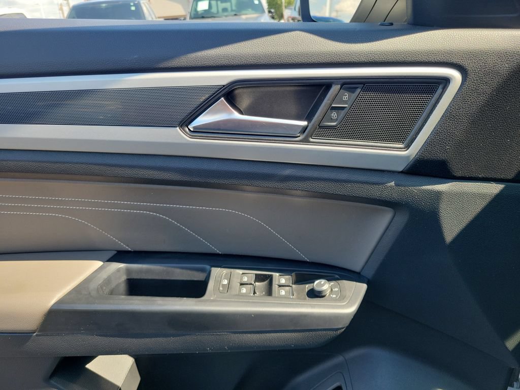Used 2021 Volkswagen Atlas SE w/ Panoramic Sunroof Package FWD image 20