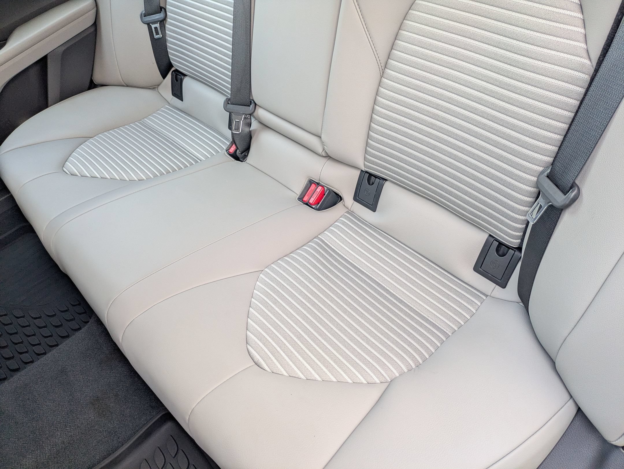 Used 2024 Toyota Camry SE FWD image 24