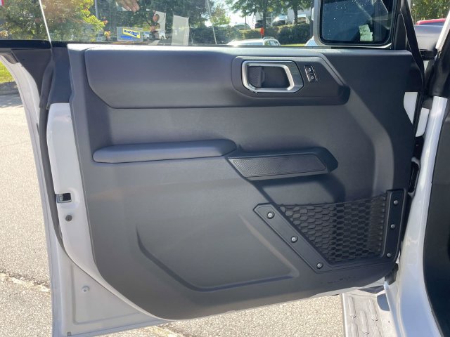 Certified 2025 Ford Bronco Outer Banks AWD/4WD image 14