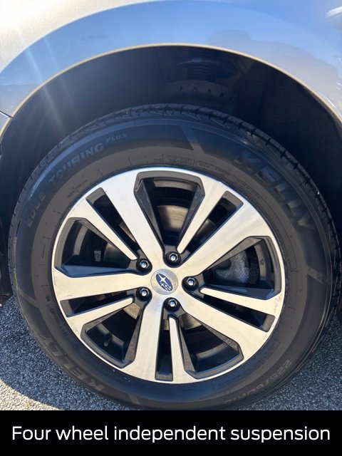 Used 2018 Subaru Outback 3.6R Limited AWD/4WD image 30