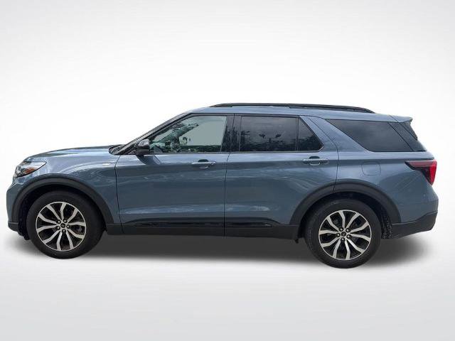 Certified 2025 Ford Explorer ST-Line RWD image 8