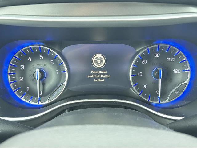 Used 2024 Chrysler Pacifica Touring-L FWD image 32