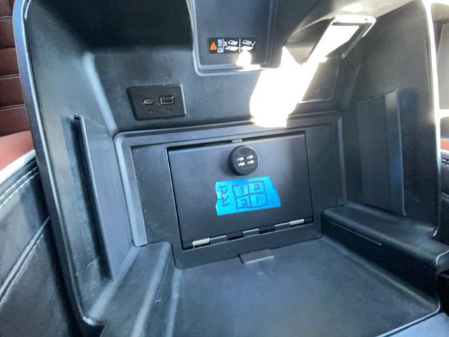 Used 2024 GMC Sierra 3500 Denali Ultimate AWD/4WD image 31