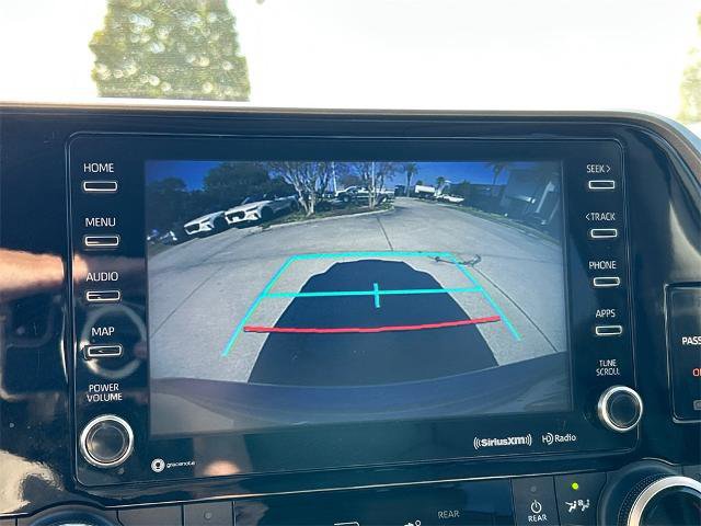 Used 2021 Toyota Highlander XLE image 18