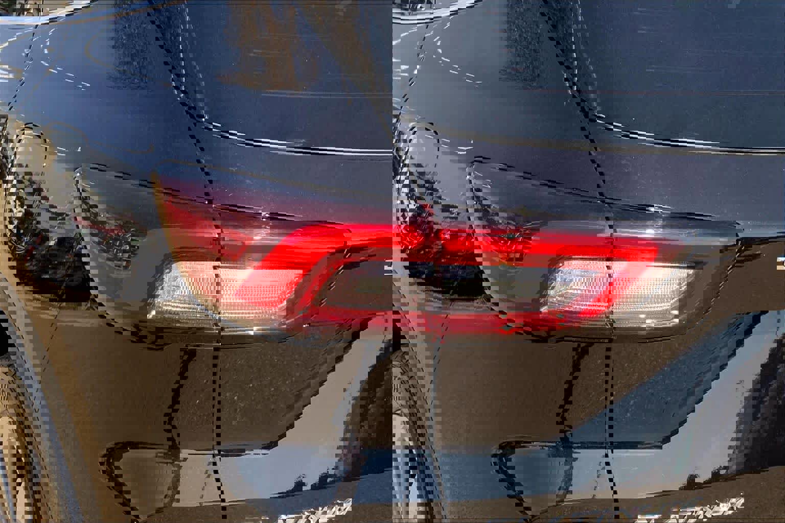 Certified 2025 Ford Escape Platinum image 29