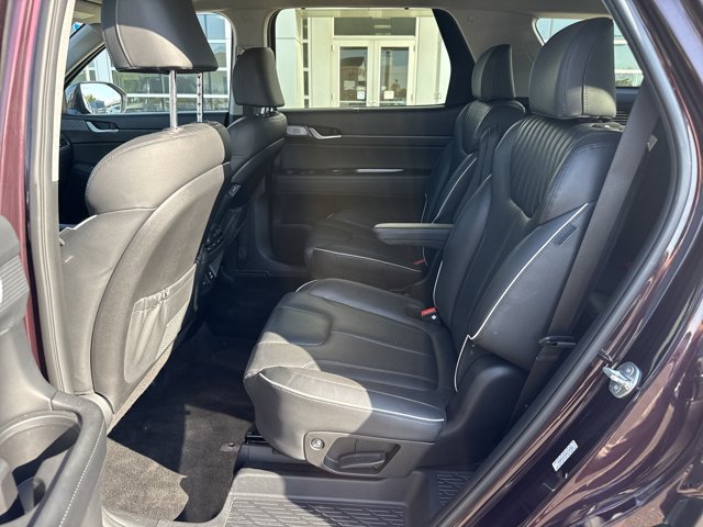 Used 2024 Hyundai Palisade Limited FWD image 13