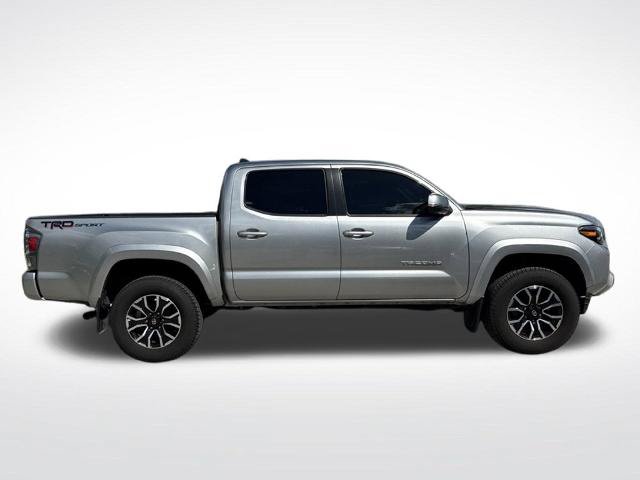 Used 2022 Toyota Tacoma TRD Sport w/ TRD Premium Sport Package RWD image 4