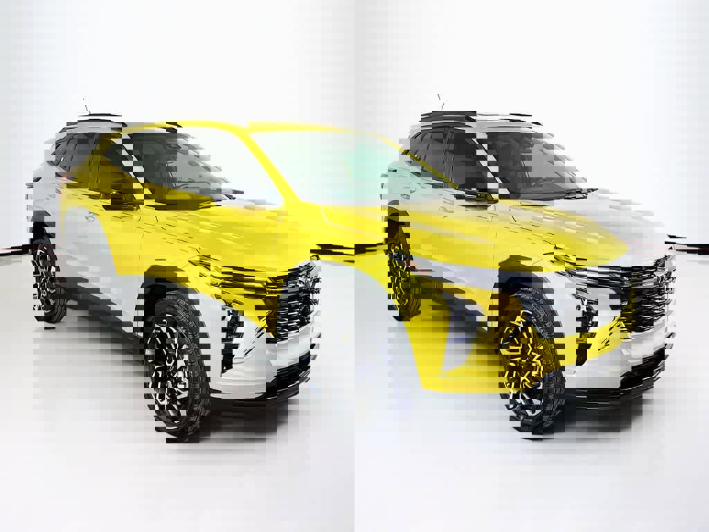 Used 2024 Chevrolet Trax RS w/ Sunroof Package image 23