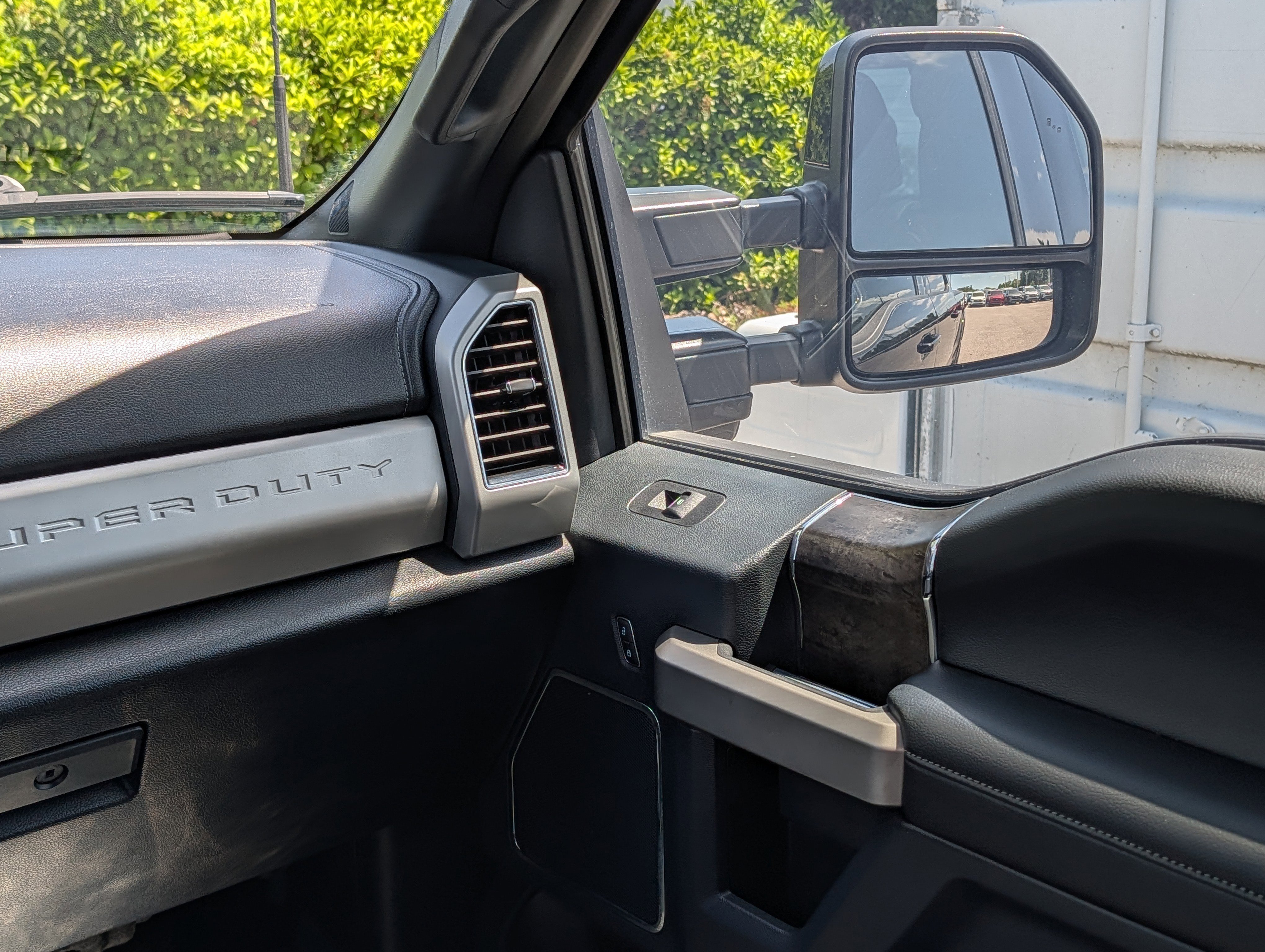 Certified 2022 Ford F250 Lariat w/ Tremor Off-Road Package image 24