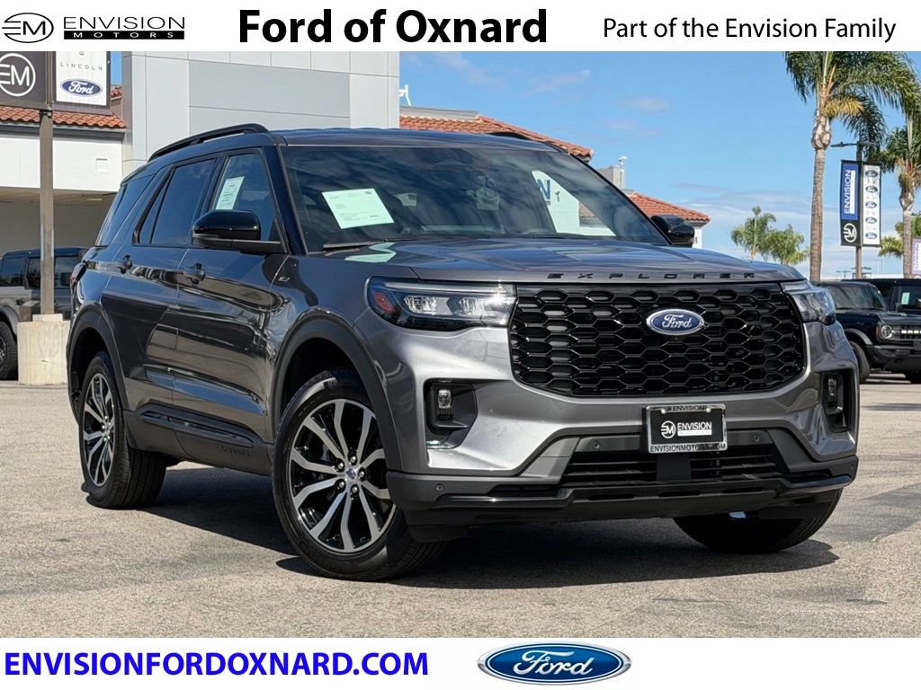 Certified 2025 Ford Explorer ST-Line AWD/4WD image 1