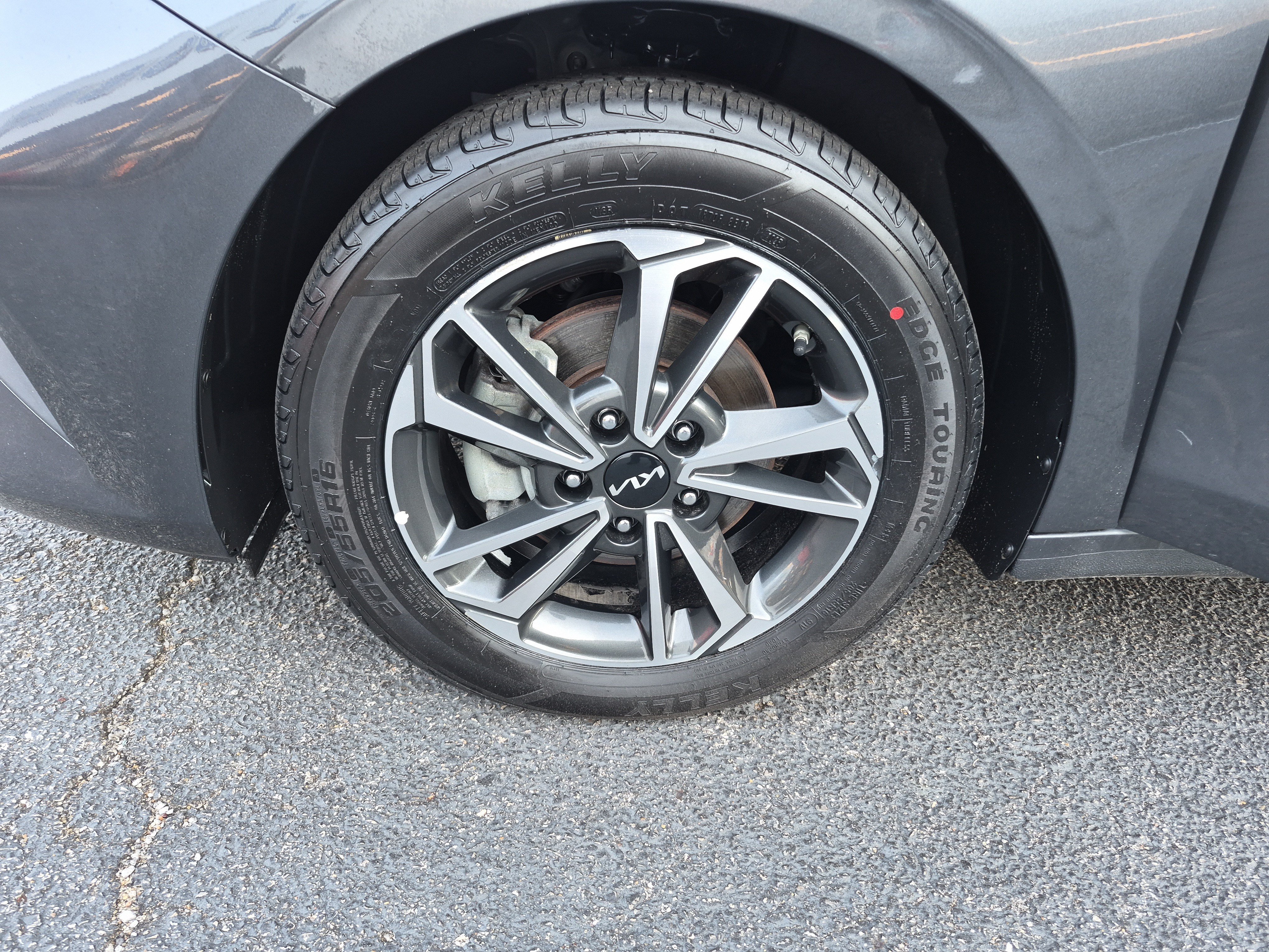 Used 2024 Kia Forte LXS FWD image 8