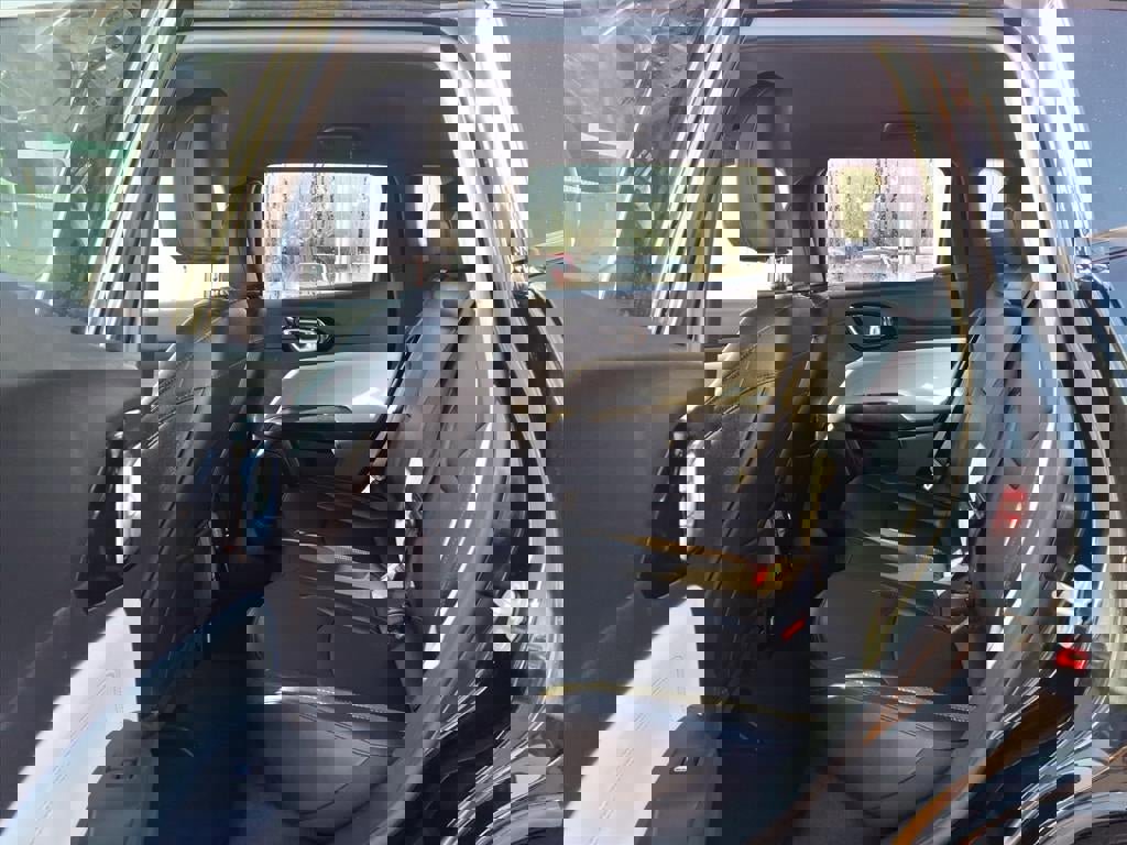 Used 2024 Jeep Compass Limited image 10