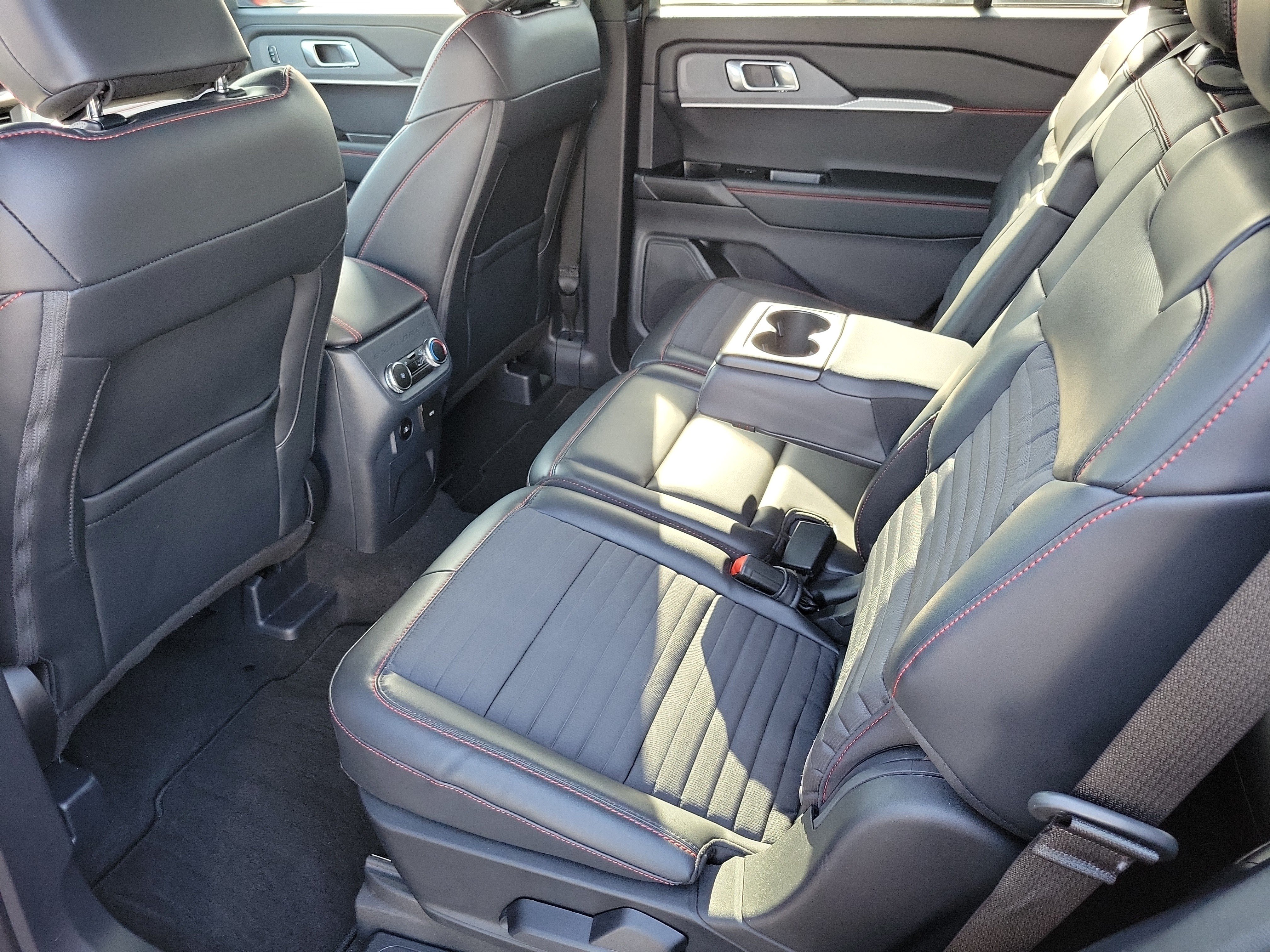 Certified 2025 Ford Explorer ST-Line w/ ST-Line Street Pack AWD/4WD image 11