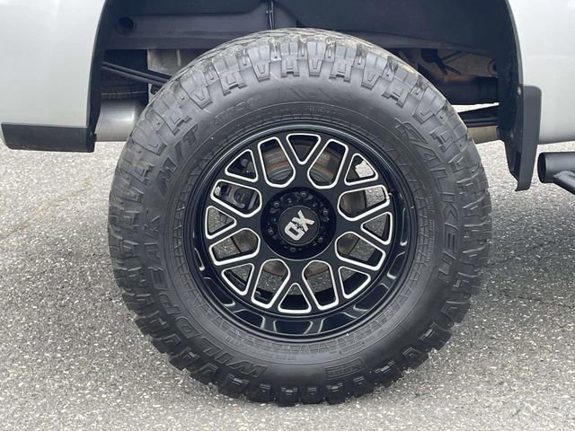Used 2020 Chevrolet Silverado 1500 LTZ w/ LTZ Plus Package AWD/4WD image 7