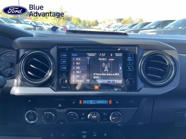Used 2019 Toyota Tacoma TRD Sport AWD/4WD image 9