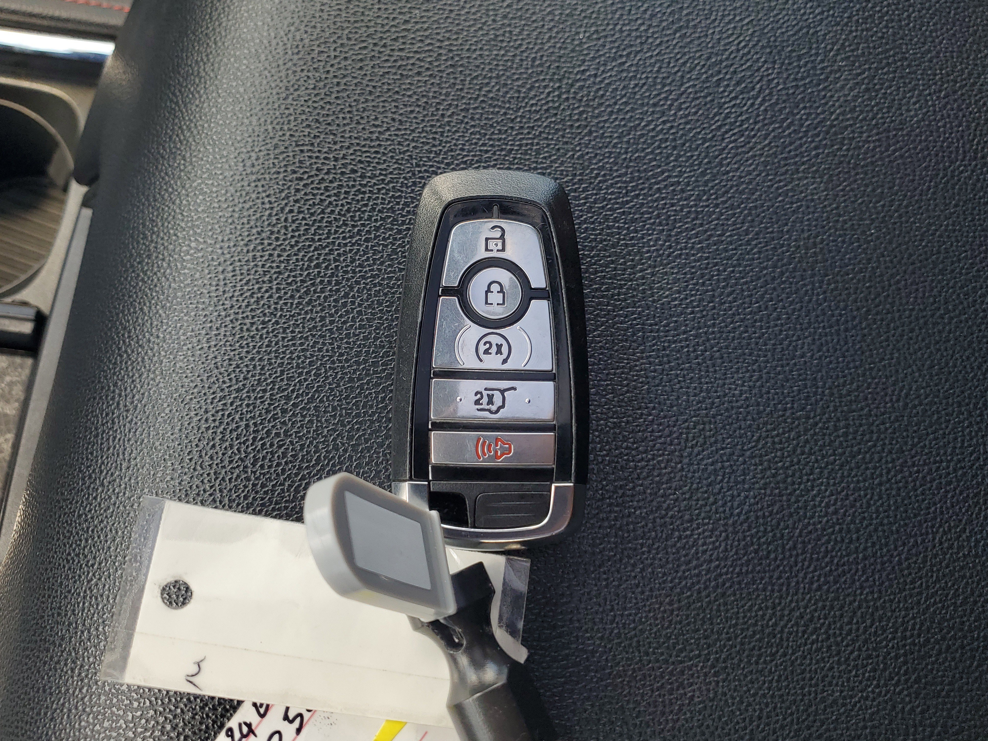 Certified 2024 Ford Expedition Limited image 30