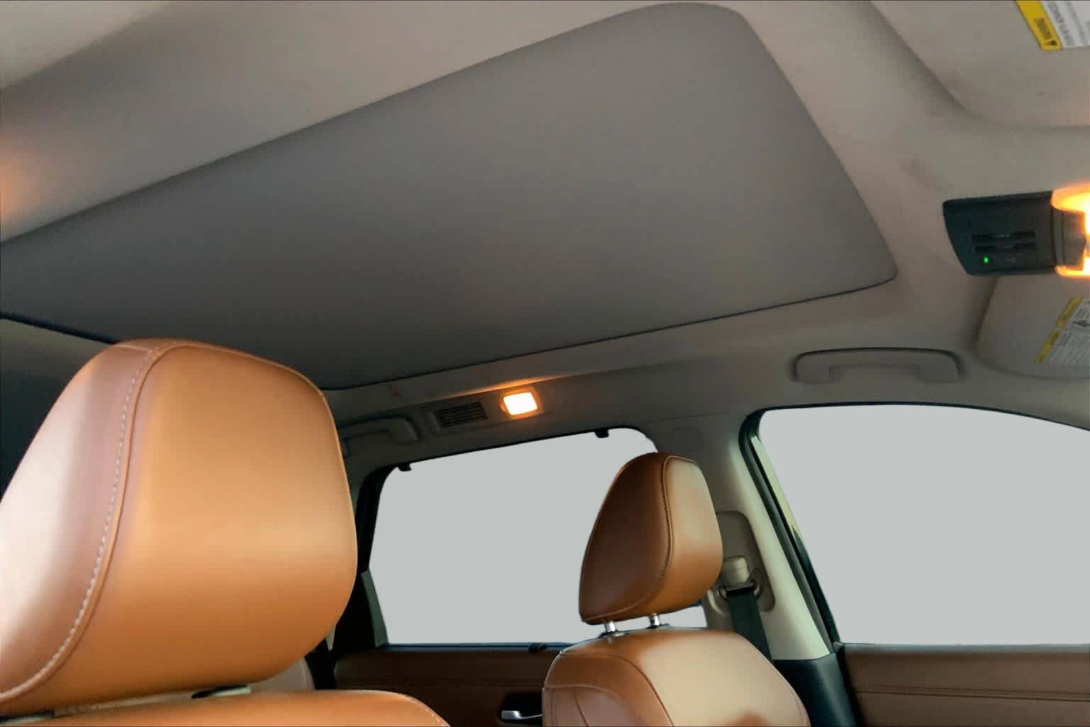 Used 2023 Nissan Pathfinder Platinum AWD/4WD image 13
