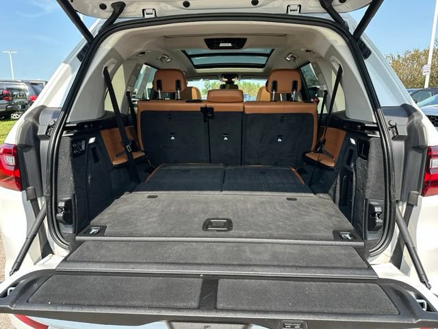 Used 2021 BMW X7 xDrive40i AWD/4WD image 8