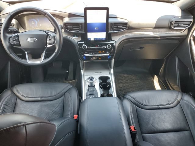 Certified 2021 Ford Explorer Platinum w/ Equipment Group 601A AWD/4WD image 30