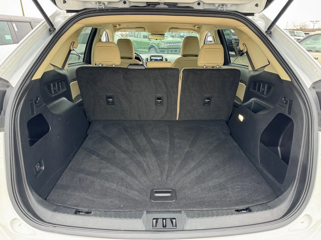 Certified 2024 Ford Edge SE image 18