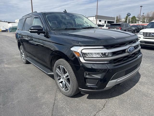 Certified 2022 Ford Expedition XLT AWD/4WD image 3