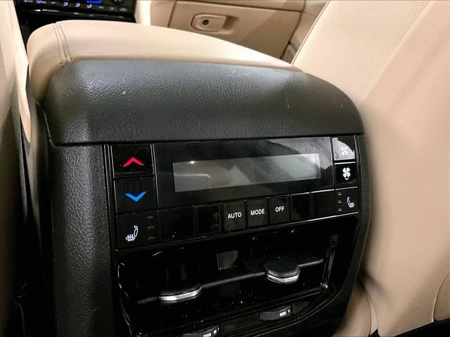 Used 2021 Jeep Grand Cherokee L Limited AWD/4WD image 33