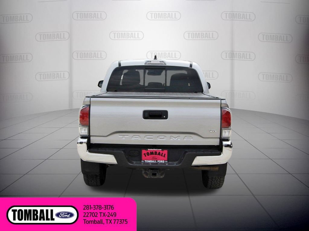 Used 2021 Toyota Tacoma TRD Off-Road AWD/4WD image 7
